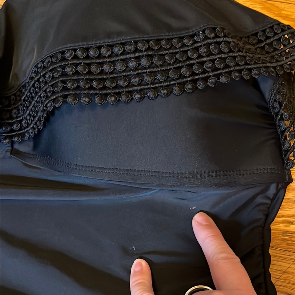 XL black swim one piece, with cute textured trim - Picture 4 of 10